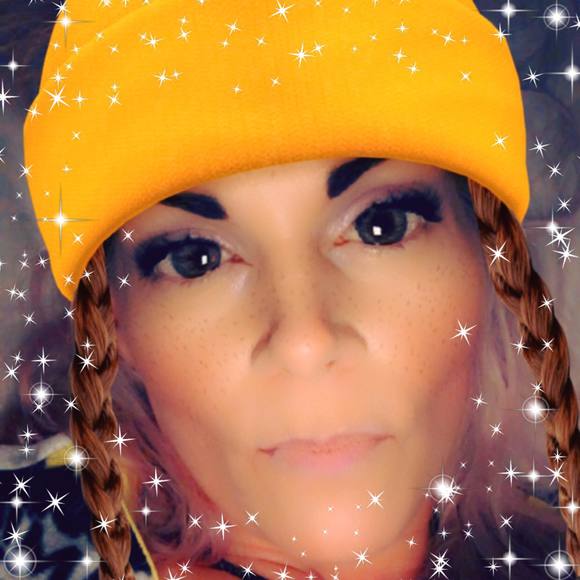 Meet your Posher, Cecelia - Picture 1 of 1